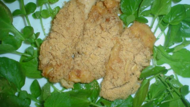 Esse é um filé de frango empanado com um pouco mais de leveza do que a receita original (Créditos: Rita)